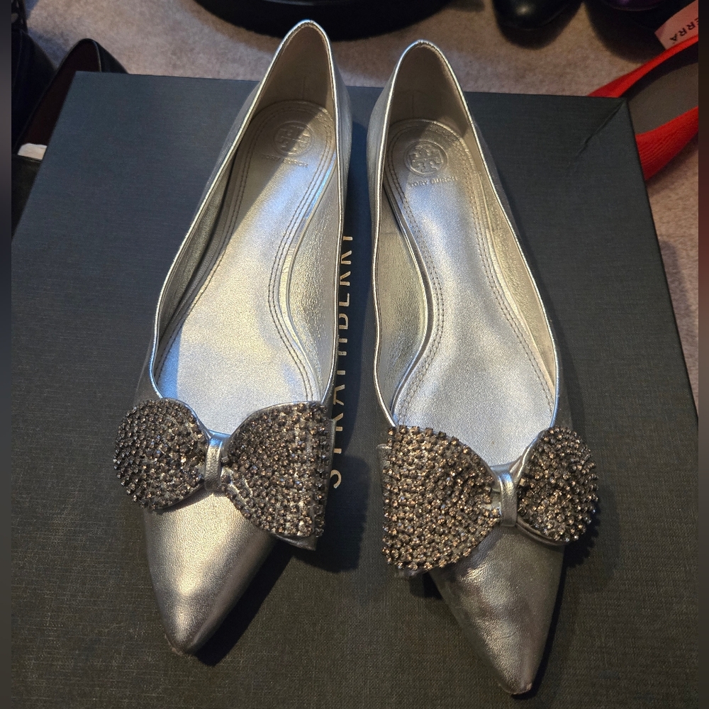 Tory Burch pointed toe leather flats sz 11